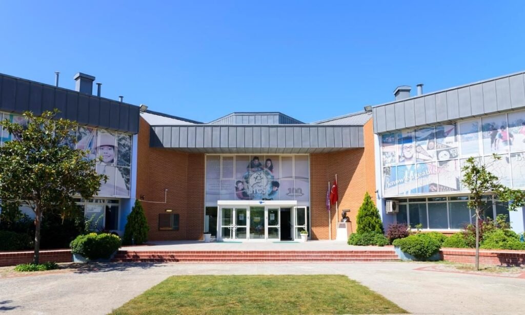 Istanbul International Community School (IICS)