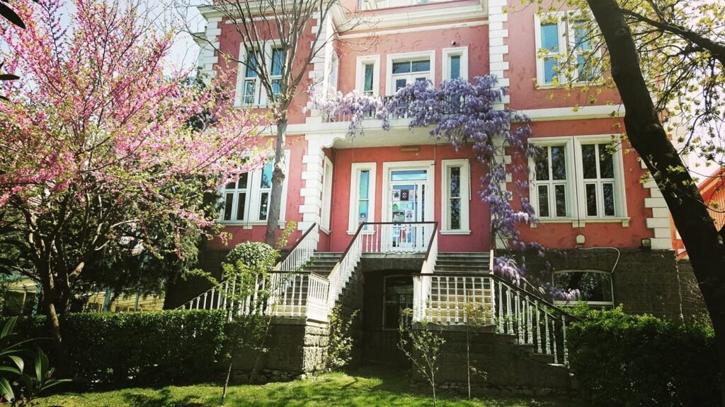 Üsküdar American Academy (UAA)