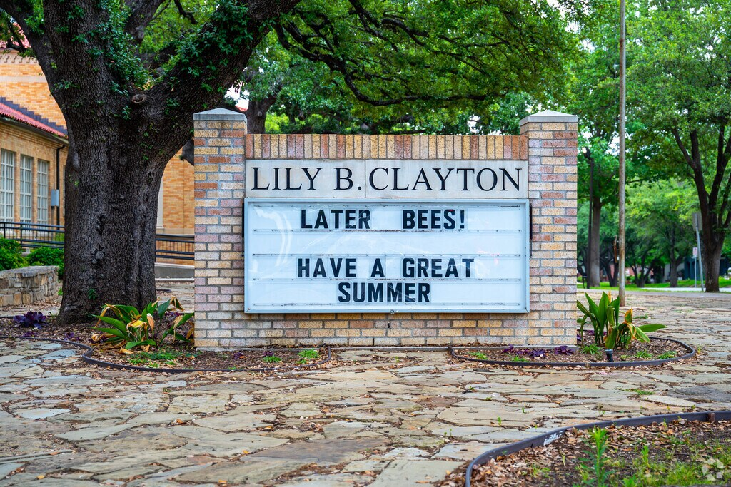 Lily B Clayton Elementary School