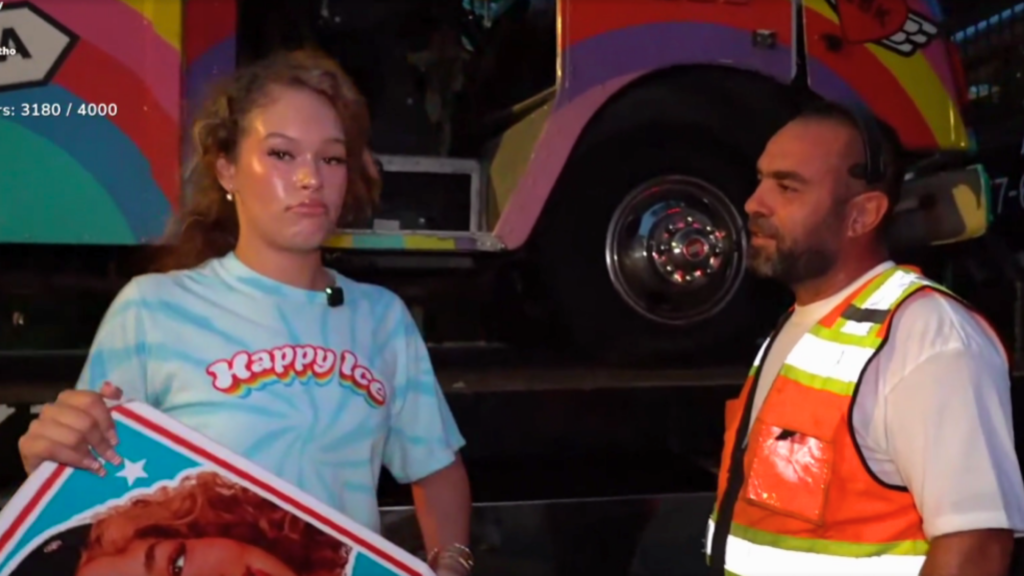 YonnaJay threatens Tow Truck driver with lawsuit for towing her truck (Image via YonnaJay)