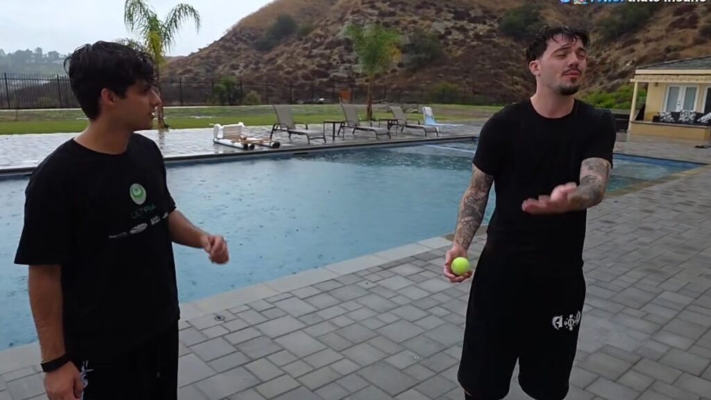 Adapt talks about his $4,000 water bill (Image via Twitch/@stableronaldo)