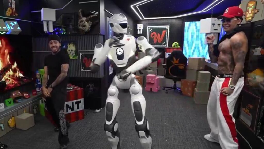 Streamer gets hit in the head by a robot (Image via Kick/@WESTCOL)